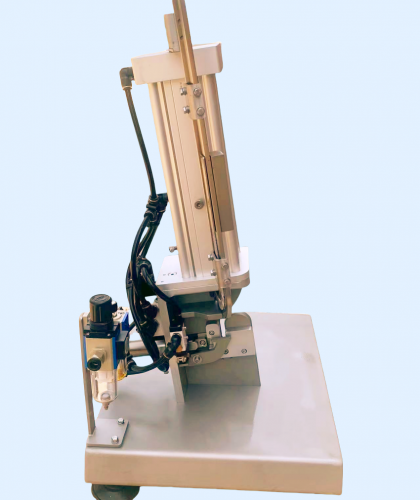 Pneumatic clipper machine